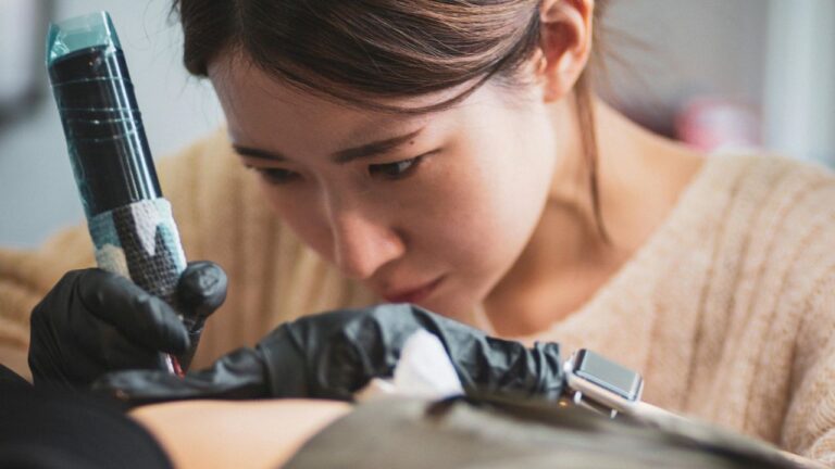 How Do Beginners Get Clients From Zero? Without Followers?