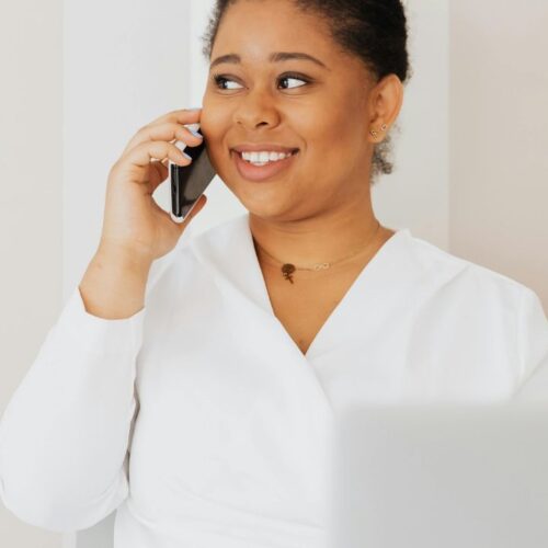 Content that ATTRACTS clients & gets “how do I work with you” inquiries instead of chasing leads in the DMs